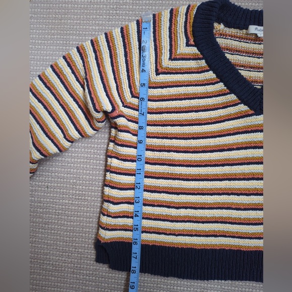 Madewell V Neck Sweater - Picture 11 of 11